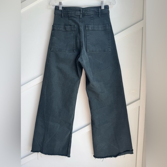 Zara Slim Fit Relaxed Leg High-waisted jeans with back patch pocket size 6 - Picture 9 of 13